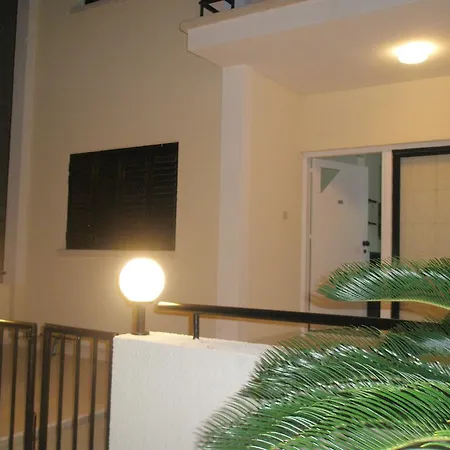 Direct Elena Apartment Larnaca